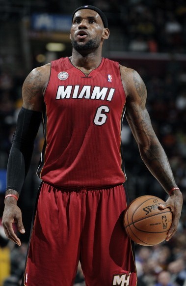 欧冠积分榜：阿森纳全胜领跑，巴黎、拜仁、国米、皇马均12分（欧冠积分更新：阿森纳全胜登顶，巴黎、拜仁、国米、皇马同积12分）