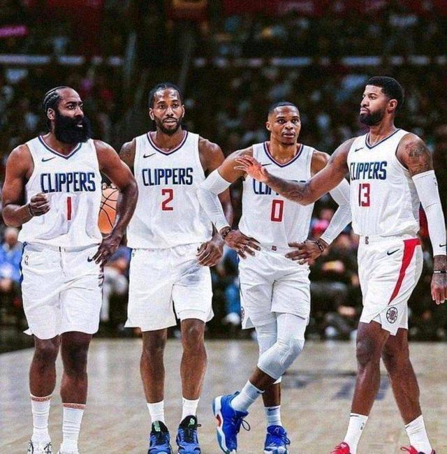 这一刻，谁是真正的领袖？（此刻，谁才是名副其实的领导者？）