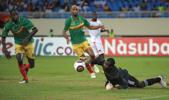 记者：莫斯科鱼雷和辽宁铁人争夺萨缅托，两队都提供报价了（记者：莫斯科鱼雷与辽宁铁人竞逐萨缅托，双方均已报价）