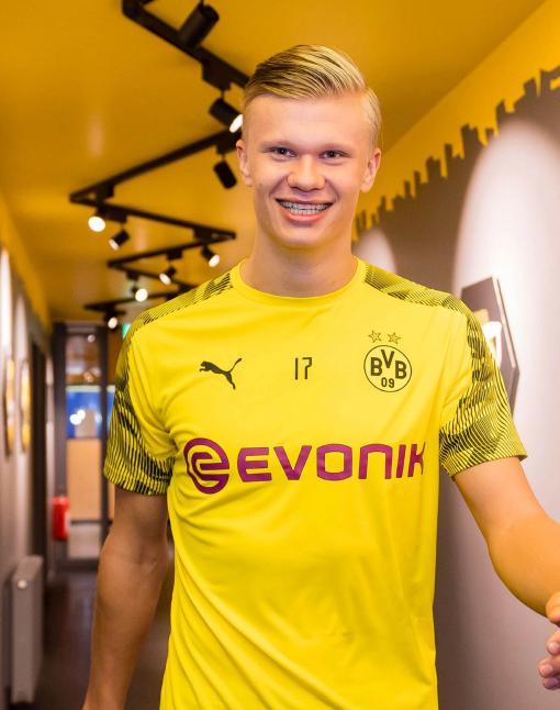 梦幻联动？GTA新作发售年曼联都夺得了联赛冠军