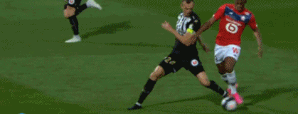 萨拉赫缺席欧冠名单后晒训练照，卡拉格发文力挺利物浦（萨拉赫无缘欧冠名单后晒训练照，卡拉格发文声援利物浦）