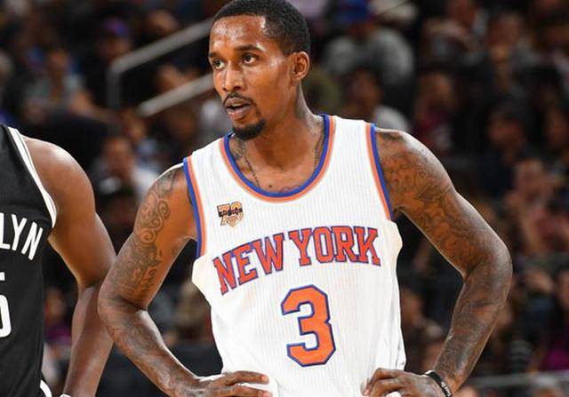 杜锋不会用的球员，他却点石成金！球迷：很遗憾没法当中国男篮主教练（杜锋未重用之人，被他激活成王牌！球迷叹：可惜无缘中国男篮主帅）