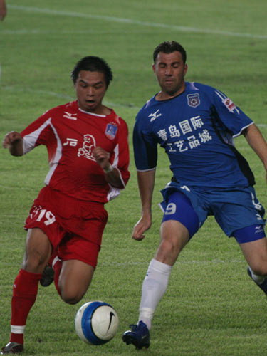 澳超战报：科斯格罗夫制胜，奥克兰FC 2-1中央海岸水手（澳超快讯：科斯格罗夫献制胜球，奥克兰FC2-1击退中央海岸水手）
