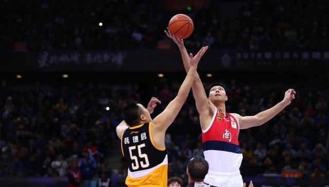 查洛巴谈对阵卡拉巴赫：每场比赛都会很艰难，我们必须做好准备（查洛巴展望战卡拉巴赫：场场硬仗，唯有充分备战）