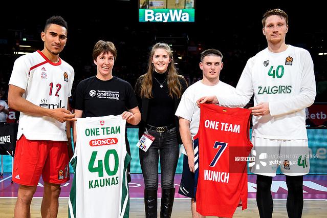 媒体人：如果不是球队伤病多，小杨就在发展联盟专心练级挺好（媒体人：要不是球队伤兵多，小杨在发展联盟专注提升更好）